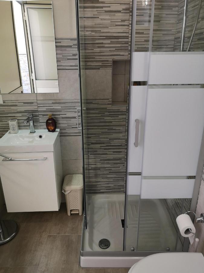Zisa Home Ai Cantieri Culturali-Facile Posteggio In Strada No Ticket Palermo Ngoại thất bức ảnh