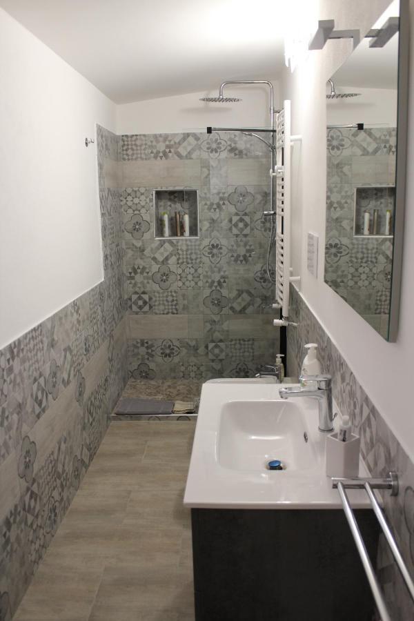 Zisa Home Ai Cantieri Culturali-Facile Posteggio In Strada No Ticket Palermo Ngoại thất bức ảnh