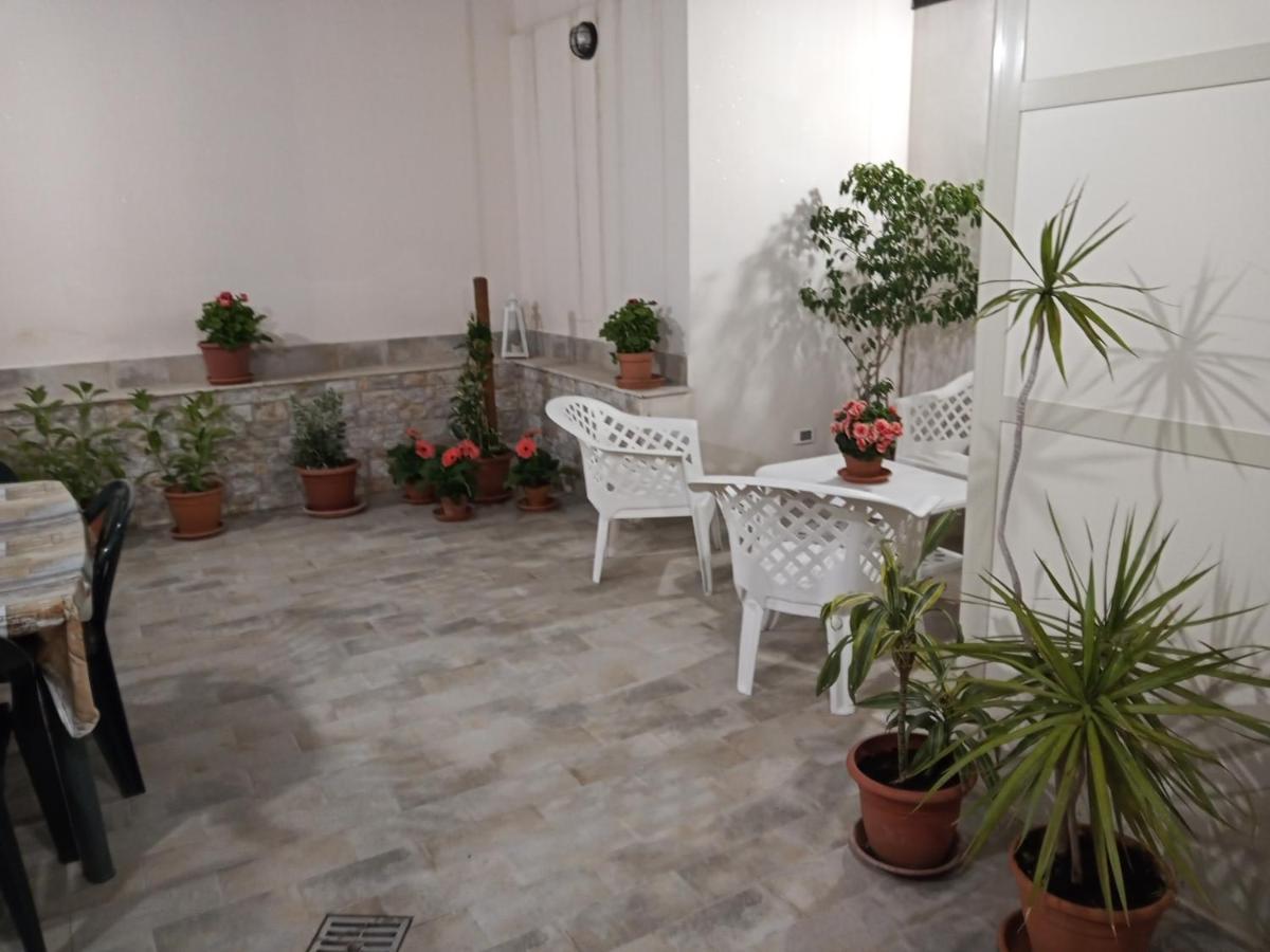 Zisa Home Ai Cantieri Culturali-Facile Posteggio In Strada No Ticket Palermo Ngoại thất bức ảnh